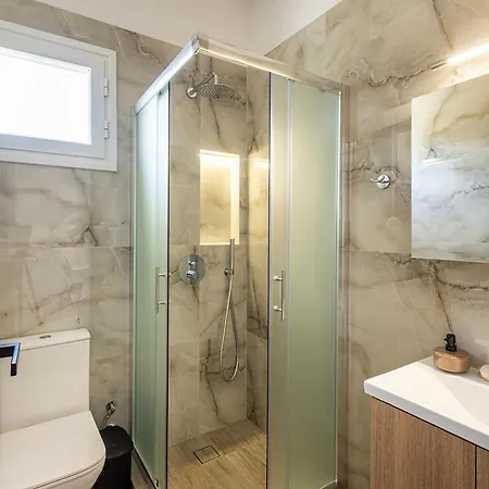 Διαμέρισμα Rena's Gusthouse Chroussa-perdiki *